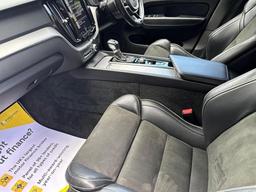 Volvo XC60 2.0 T5 R-Design Auto AWD Euro 6 (s/s) 5dr at 25th