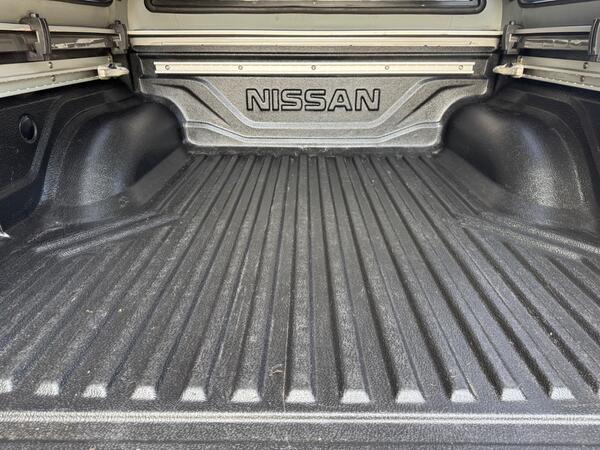 Nissan Navara 2.3 dCi Tekna Auto 4WD Euro 6 4dr
