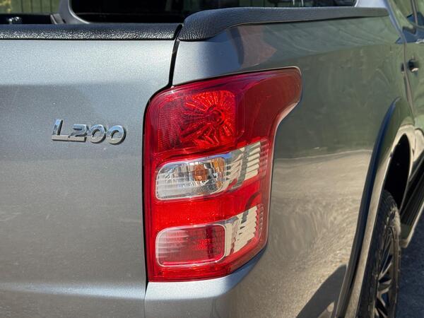 Mitsubishi L200 2.4 DI-D DC Challenger Auto 4WD Euro 6 4dr