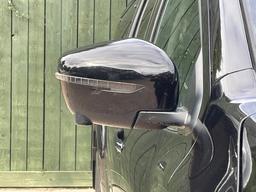 Nissan Navara 2.3 dCi N-Guard Auto 4WD Euro 6 4dr at 37th