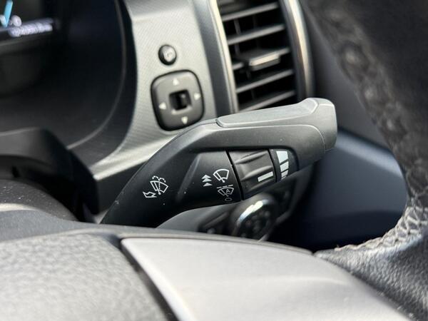 Ford Ranger 2.2 TDCi Limited 1 4WD Euro 5 (s/s) 4dr (Eco Axle)