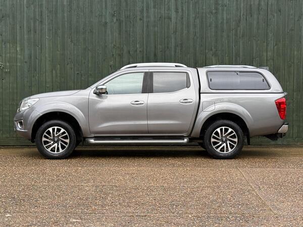 Nissan Navara 2.3 dCi Tekna Auto 4WD Euro 6 4dr