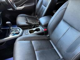 Nissan Navara 2.3 dCi Tekna Auto 4WD Euro 6 4dr at 19th