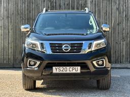 Nissan Navara 2.3 dCi Tekna 4WD Euro 6 (s/s) 4dr at 4th