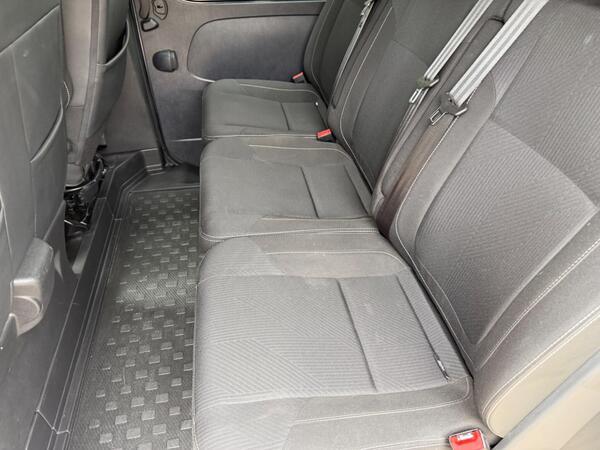 Renault Trafic 2.0 dCi Blue LL30 Sport Crew Van L2 H1 Euro 6 (s/s) 6dr