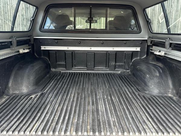 Nissan Navara 2.3 dCi N-Guard Auto 4WD Euro 6 4dr