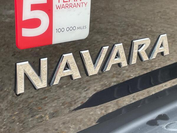 Nissan Navara 2.3 dCi N-Guard Auto 4WD Euro 6 4dr