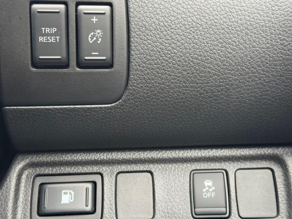 Nissan Navara 2.3 dCi Tekna Auto 4WD Euro 6 4dr