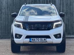 Nissan Navara 2.3 dCi Tekna Auto 4WD Euro 6 4dr at 15th