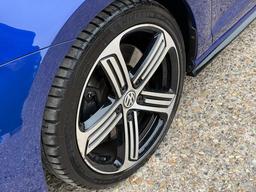 Volkswagen Golf 2.0 TSI R DSG 4Motion Euro 6 (s/s) 5dr at 41th