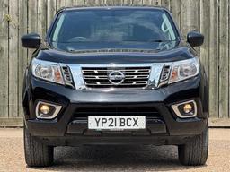 Nissan Navara 2.3 dCi Acenta 4WD Euro 6 (s/s) 4dr at 4th