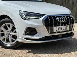 Audi Q3 1.5 TFSI CoD 35 Sport Euro 6 (s/s) 5dr at 35th