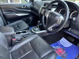 Nissan Navara 2.3 dCi Tekna Auto 4WD Euro 6 4dr at 4th