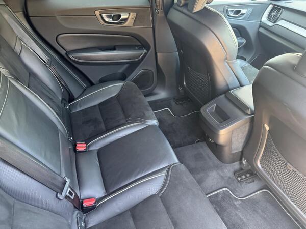 Volvo XC60 2.0 D4 R-Design AWD Euro 6 (s/s) 5dr