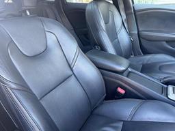 Volvo V40 Cross Country 1.5 T3 Pro Auto Euro 6 (s/s) 5dr at 16th