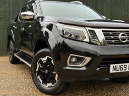 Nissan Navara 2.3 dCi Tekna 4WD Euro 6 (s/s) 4dr at 5th