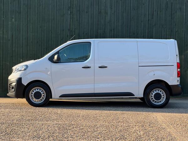 Peugeot Expert 2.0 BlueHDi 1400 Professional Premium Standard Panel Van MWB Euro 6 (s/s) 6dr