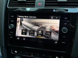 Volkswagen Golf 2.0 TSI R DSG 4Motion Euro 6 (s/s) 5dr at 11th