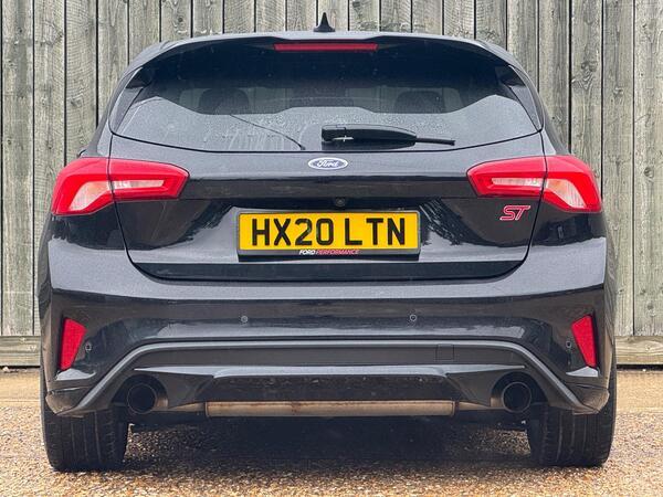 Ford Focus 2.3T EcoBoost ST Euro 6 (s/s) 5dr