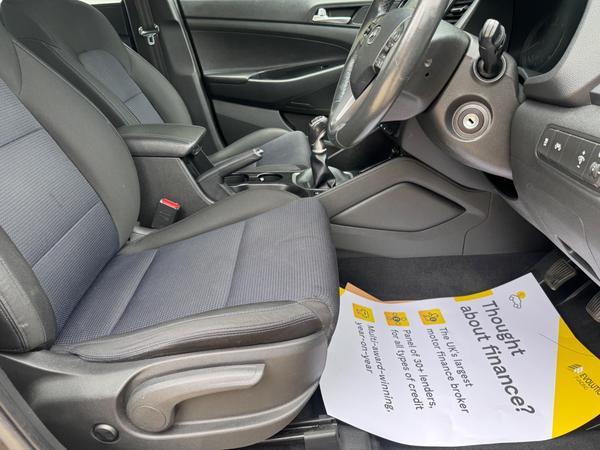 Hyundai TUCSON 1.7 CRDi Blue Drive SE Nav Euro 6 (s/s) 5dr