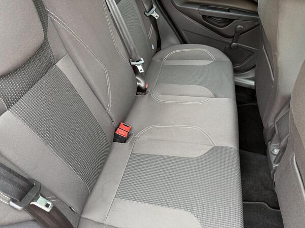 Ford Fiesta 1.0T EcoBoost Titanium Euro 6 (s/s) 5dr
