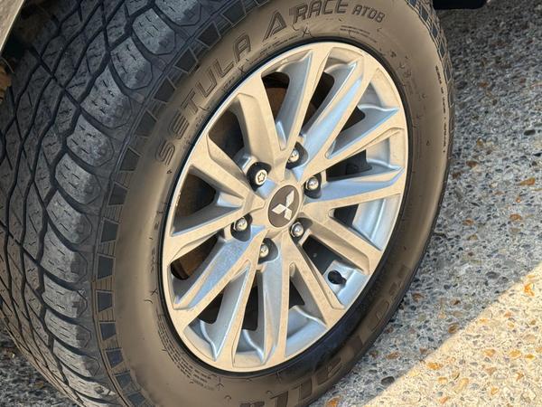 Mitsubishi L200 2.4 DI-D DC Barbarian Auto 4WD Euro 5 4dr
