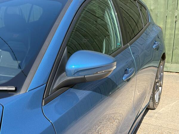 Ford Focus 2.3T EcoBoost ST Euro 6 (s/s) 5dr