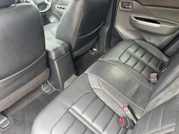 Mitsubishi L200 2.4 DI-D DC Barbarian Black Auto 4WD Euro 6 4dr (Roll Top) at 45th