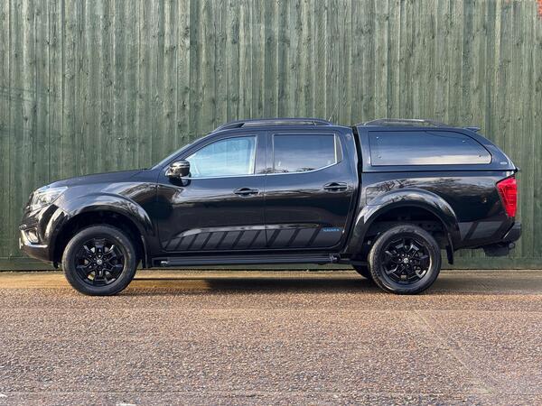 Nissan Navara 2.3 dCi N-Guard Auto 4WD Euro 6 4dr