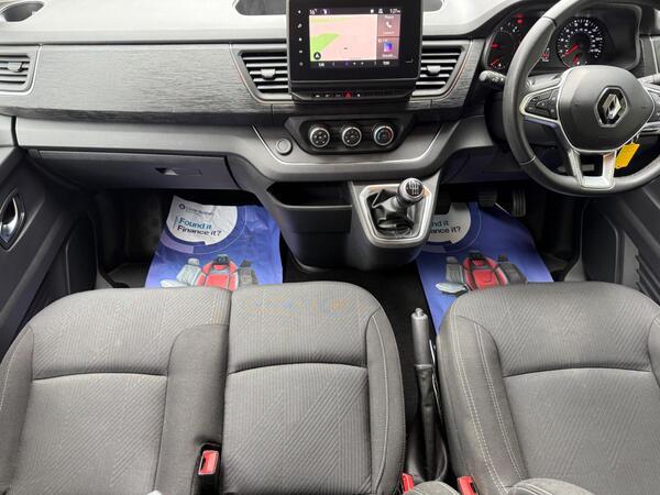 Renault Trafic 2.0 dCi Blue LL30 Sport Crew Van L2 H1 Euro 6 (s/s) 6dr