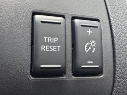 Nissan Navara 2.3 dCi N-Guard Auto 4WD Euro 6 4dr at 46th