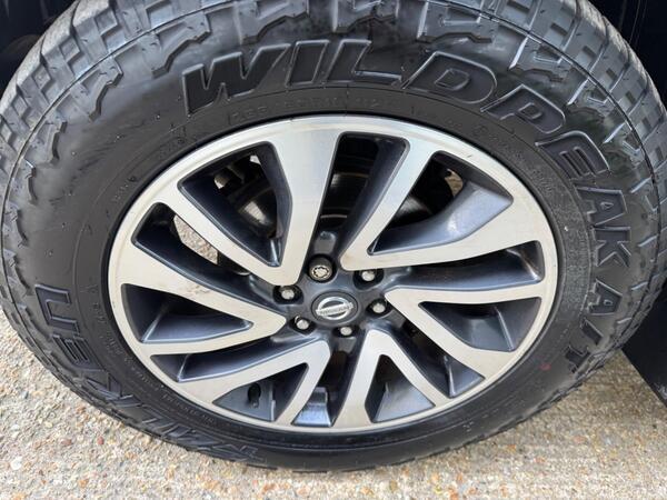 Nissan Navara 2.3 dCi Tekna Auto 4WD Euro 6 4dr