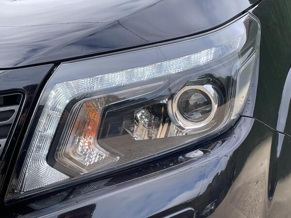 Nissan Navara 2.3 dCi N-Guard Auto 4WD Euro 6 4dr