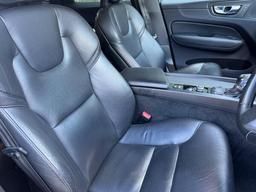 Volvo XC60 2.0 T4 Edition Auto Euro 6 (s/s) 5dr at 6th