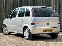 Vauxhall Meriva 1.6i 16v Club 5dr at 9th