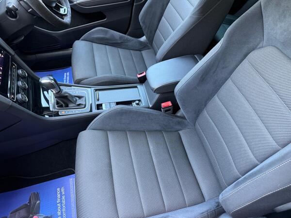 Volkswagen Golf 2.0 TSI R DSG 4Motion Euro 6 (s/s) 5dr