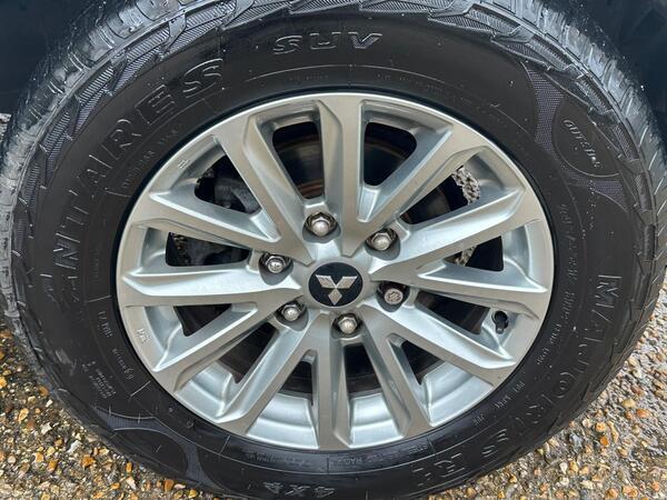 Mitsubishi L200 2.4 DI-D DC Barbarian Auto 4WD Euro 6 4dr