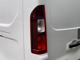 Vauxhall Vivaro 1.6 CDTi 2900 BiTurbo ecoTEC Limited Edition Nav Crew Van L2 H1 Euro 6 (s/s) 5dr (6 Seat) at 37th