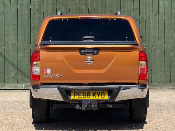 Nissan Navara 2.3 dCi Tekna Auto 4WD Euro 6 4dr