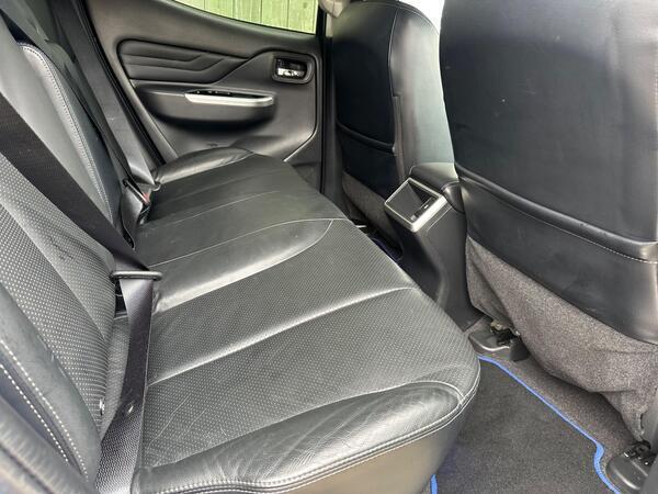 Mitsubishi L200 2.2 DI-D DC Barbarian Auto 4WD Euro 6 (s/s) 4dr