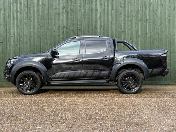 Nissan Navara 2.3 dCi N-Guard Auto 4WD Euro 6 4dr