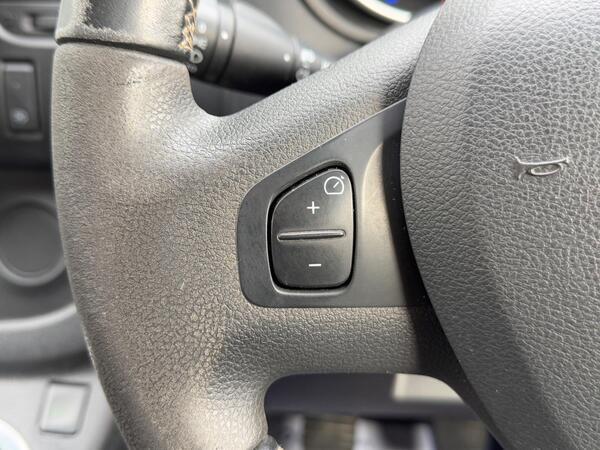 Renault Trafic 2.0 dCi ENERGY 28 Sport SWB Standard Roof Euro 6 (s/s) 5dr