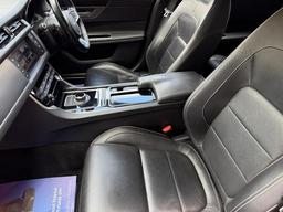 Jaguar XF 2.0d R-Sport Auto Euro 6 (s/s) 4dr at 25th