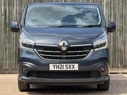 Renault Trafic 2.0 dCi ENERGY 28 Sport SWB Standard Roof Euro 6 (s/s) 5dr at 3th