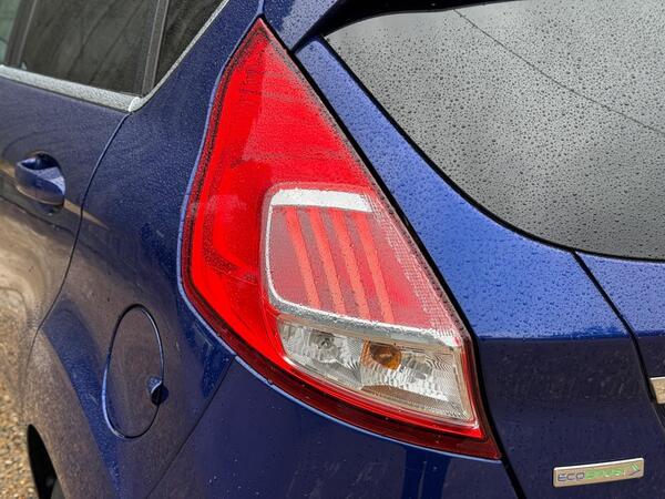 Ford Fiesta 1.0T EcoBoost Titanium Euro 6 (s/s) 5dr