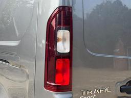 Renault Trafic 1.6 dCi ENERGY 29 Sport Nav LWB Standard Roof Euro 6 (s/s) 5dr at 54th