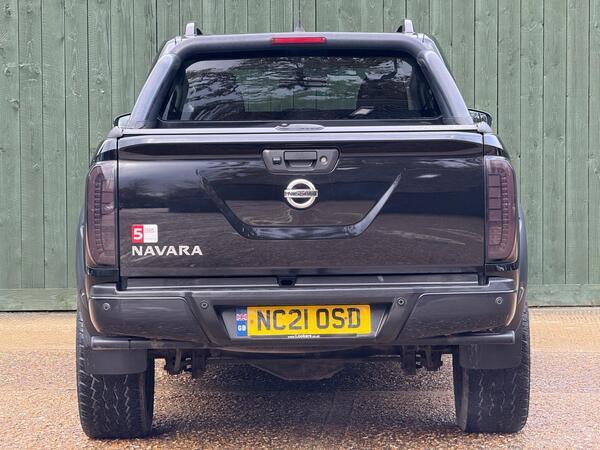 Nissan Navara 2.3 dCi N-Guard Auto 4WD Euro 6 4dr