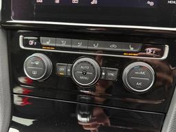 Volkswagen Golf 2.0 TSI R DSG 4Motion Euro 6 (s/s) 5dr at 29th