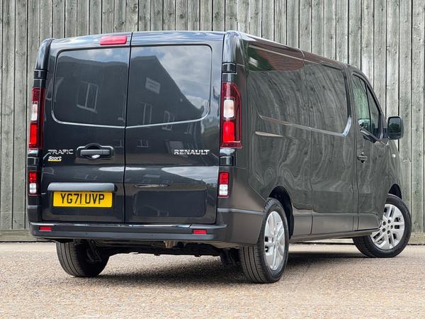 Renault Trafic 2.0 dCi ENERGY 30 Sport LWB Standard Roof Euro 6 (s/s) 5dr