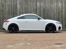 Audi TT 2.0 TFSI 40 Black Edition S Tronic Euro 6 (s/s) 3dr at 20th